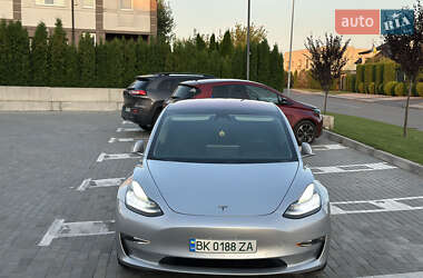 Седан Tesla Model 3 2018 в 