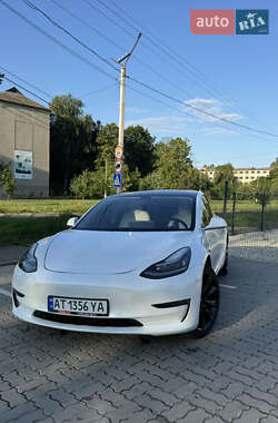 Седан Tesla Model 3 2020 в Івано-Франківську