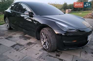 Седан Tesla Model 3 2021 в Луцьку