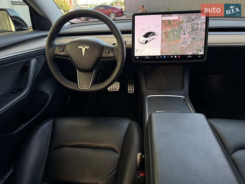 Седан Tesla Model 3 2021 в Одессе