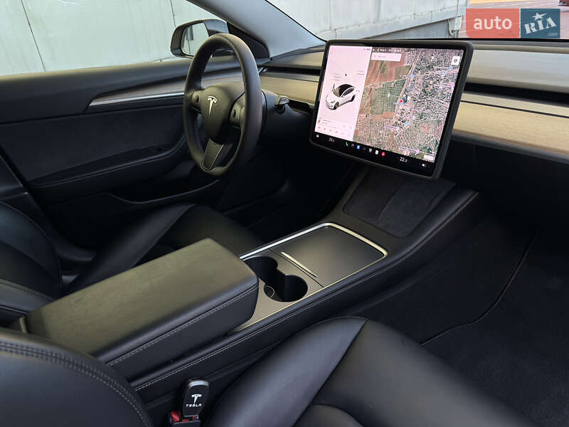 Седан Tesla Model 3 2021 в Одессе