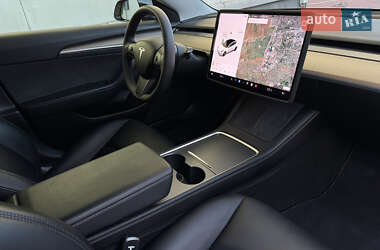 Седан Tesla Model 3 2021 в 