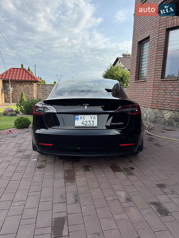 Седан Tesla Model 3 2022 в Луцке