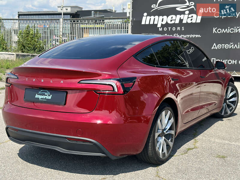 Седан Tesla Model 3 2024 в Харькове