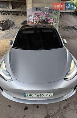 Седан Tesla Model 3 2018 в 