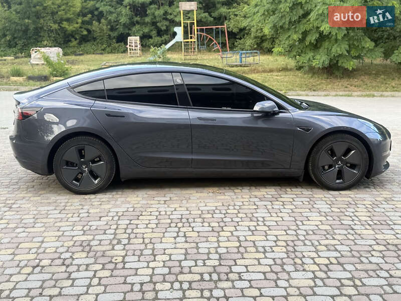 Седан Tesla Model 3 2023 в Запорожье