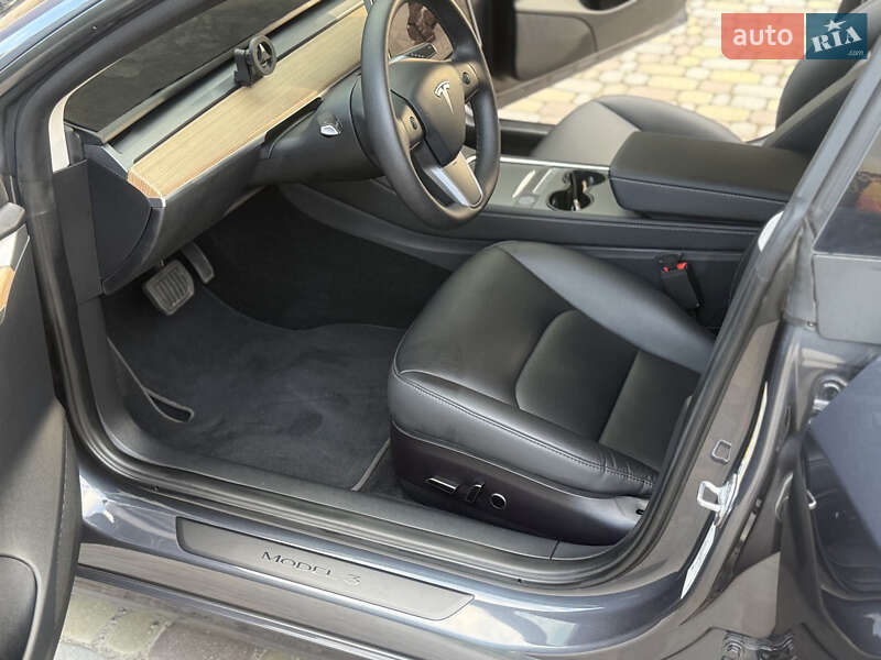 Седан Tesla Model 3 2023 в Запорожье