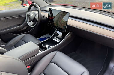Седан Tesla Model 3 2018 в 