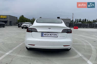 Седан Tesla Model 3 2019 в 