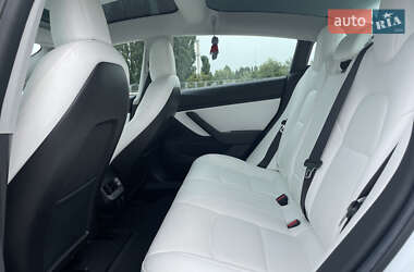 Седан Tesla Model 3 2019 в 
