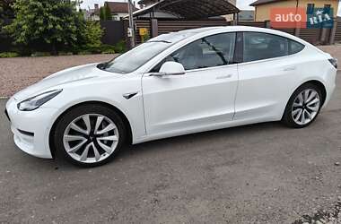 Седан Tesla Model 3 2019 в Броварах