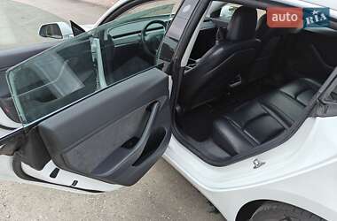 Седан Tesla Model 3 2019 в Броварах