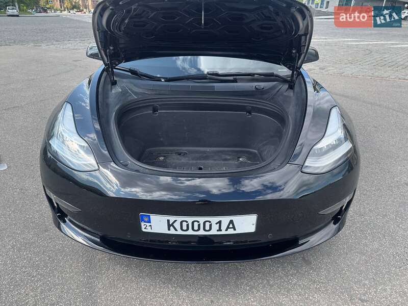 Седан Tesla Model 3 2019 в Харькове