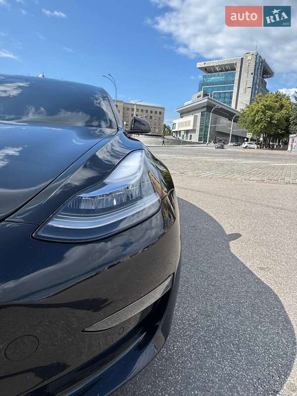 Седан Tesla Model 3 2019 в Харькове