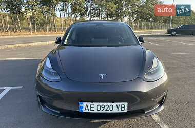 Седан Tesla Model 3 2021 в 
