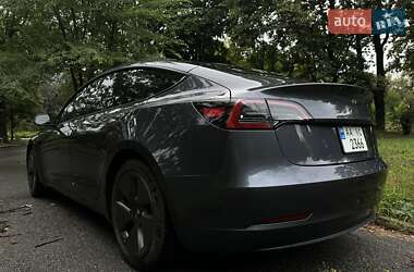 Седан Tesla Model 3 2023 в 