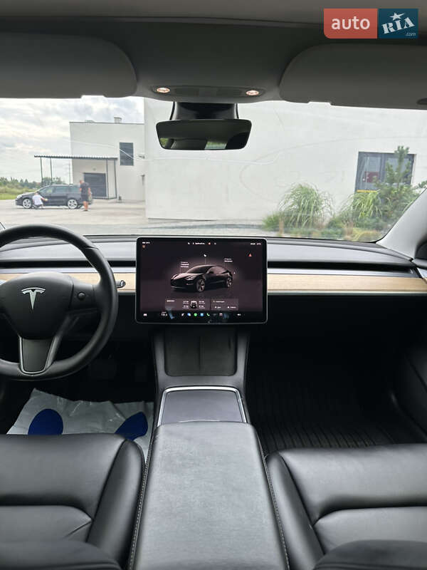 Седан Tesla Model 3 2022 в Луцьку