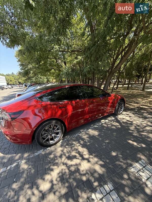 Седан Tesla Model 3 2019 в Одесі
