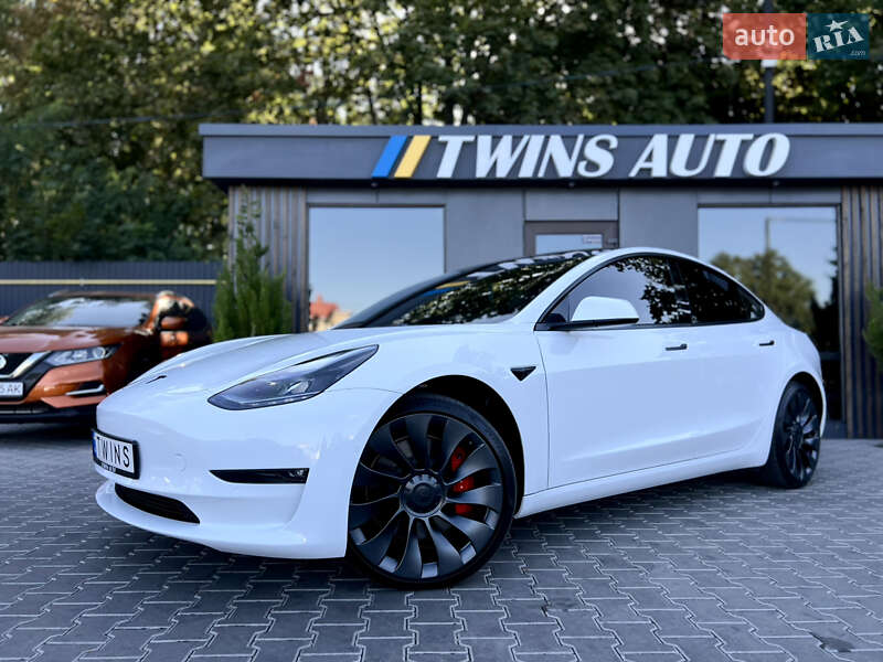 Седан Tesla Model 3 2022 в Одессе
