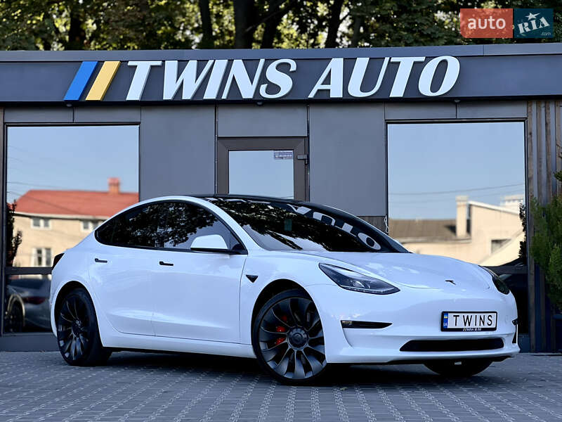 Седан Tesla Model 3 2022 в Одессе