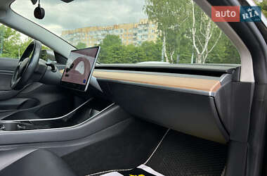 Седан Tesla Model 3 2018 в 