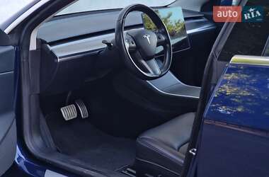 Седан Tesla Model 3 2018 в 