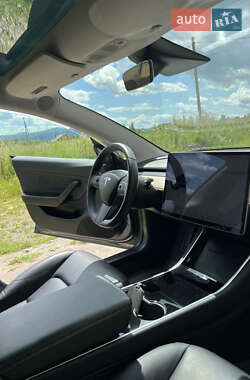 Седан Tesla Model 3 2019 в 