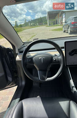 Седан Tesla Model 3 2019 в 