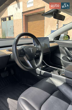 Седан Tesla Model 3 2019 в 