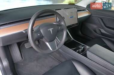 Седан Tesla Model 3 2019 в 