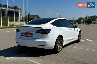 Седан Tesla Model 3 2019 в 