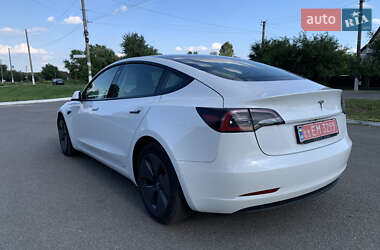 Седан Tesla Model 3 2021 в 