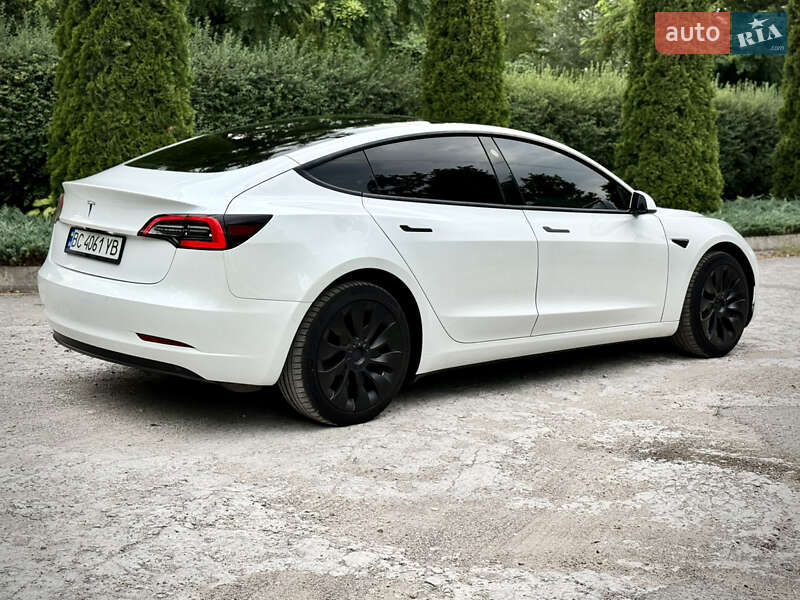 Седан Tesla Model 3 2021 в Днепре
