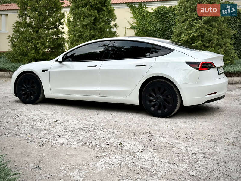 Седан Tesla Model 3 2021 в Днепре