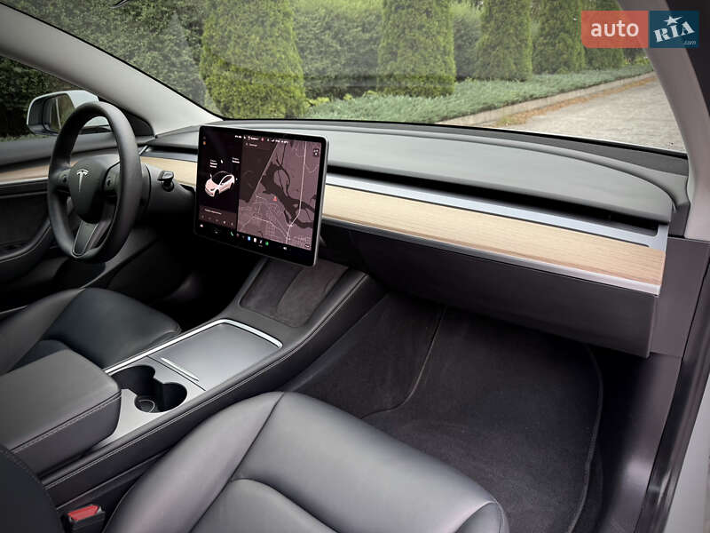 Седан Tesla Model 3 2021 в Днепре