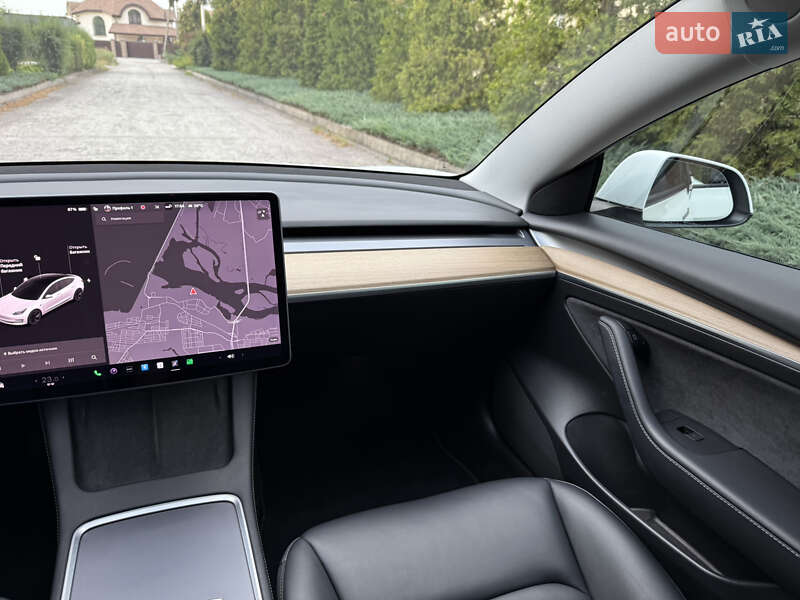 Седан Tesla Model 3 2021 в Днепре