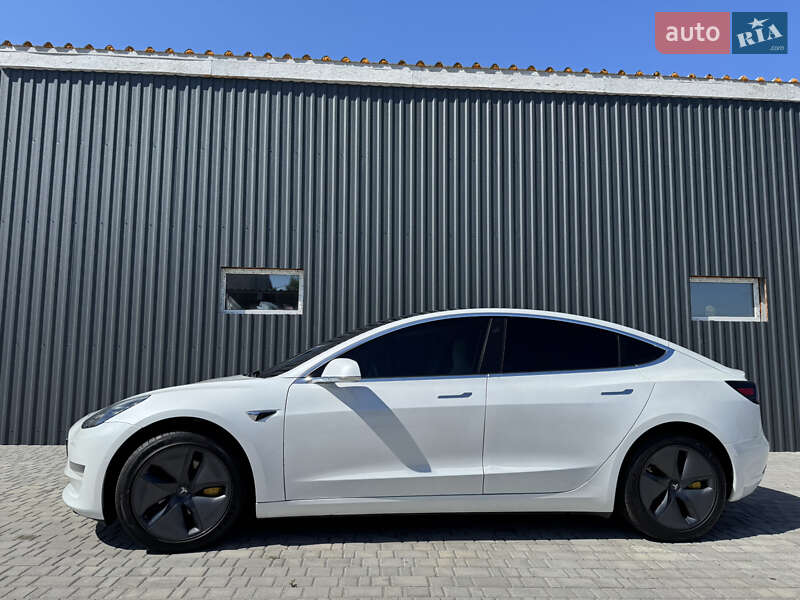 Седан Tesla Model 3 2020 в Белой Церкви