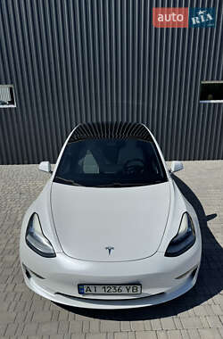 Седан Tesla Model 3 2020 в 