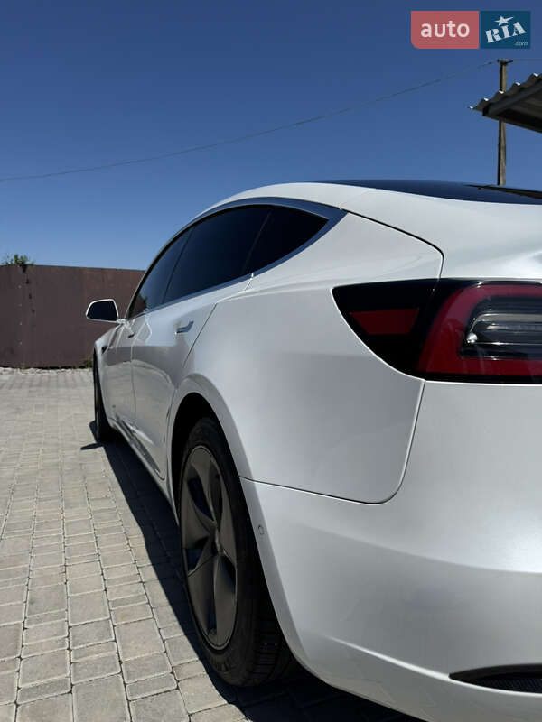 Седан Tesla Model 3 2020 в Белой Церкви