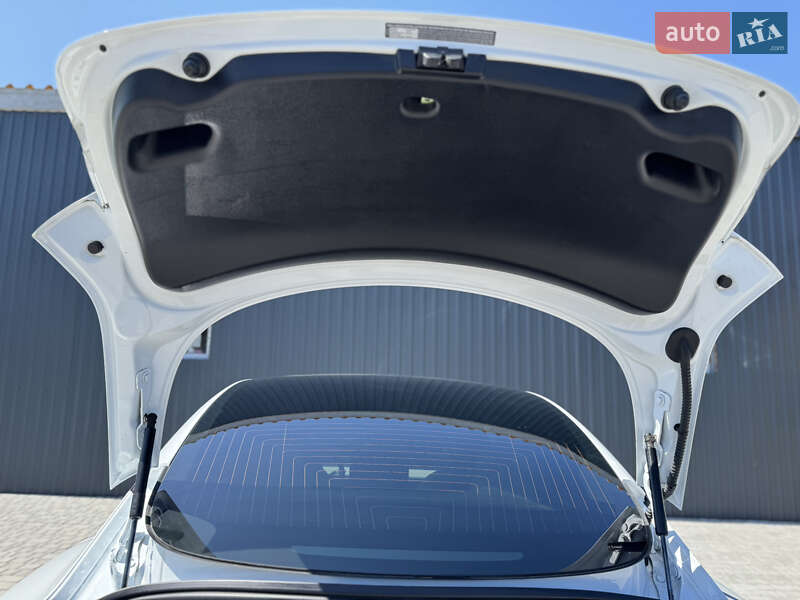 Седан Tesla Model 3 2020 в Белой Церкви