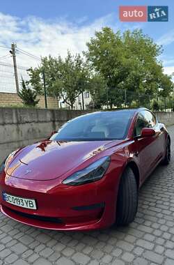 Седан Tesla Model 3 2021 в 