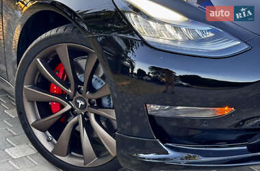 Седан Tesla Model 3 2018 в 