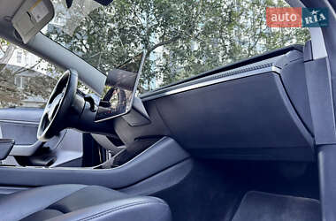 Седан Tesla Model 3 2018 в 