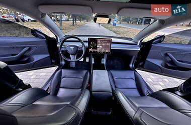 Седан Tesla Model 3 2018 в 