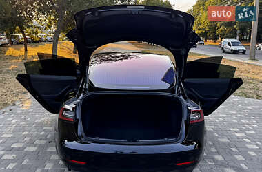 Седан Tesla Model 3 2018 в 