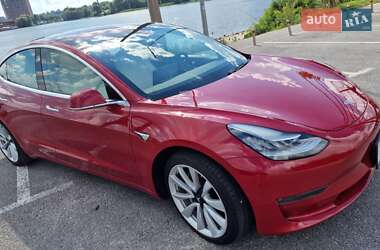 Седан Tesla Model 3 2018 в Києві