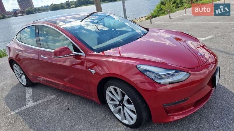 Tesla Model 3 2018