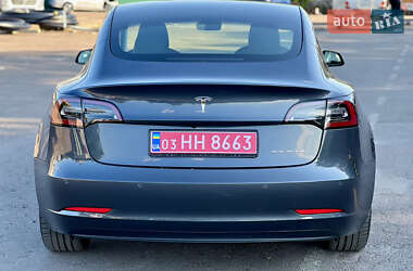 Седан Tesla Model 3 2020 в 