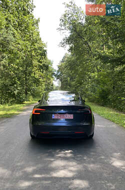Седан Tesla Model 3 2024 в 