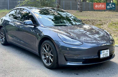 Седан Tesla Model 3 2021 в 